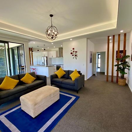 Style, Functional With Space Twizel Bagian luar foto